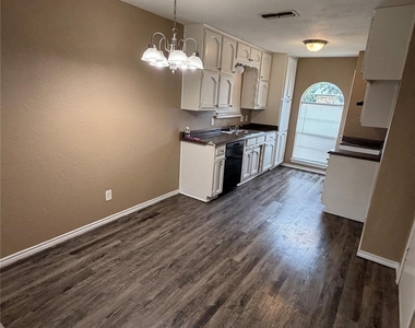 6605 Kitty Drive - Photo Thumbnail 2