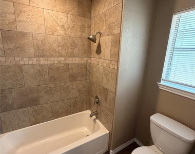 6605 Kitty Drive - Photo Thumbnail 14