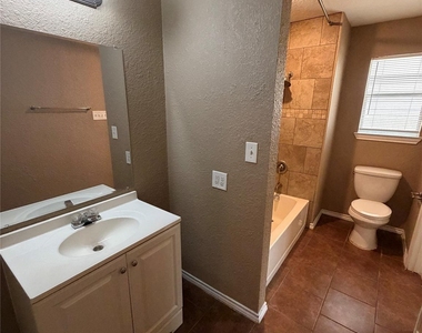6605 Kitty Drive - Photo Thumbnail 13