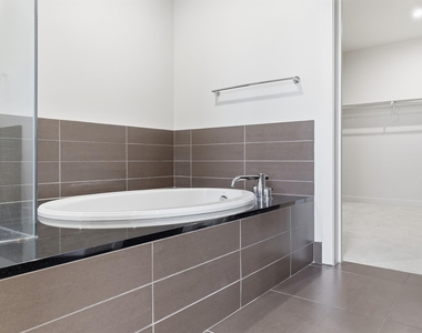 2600 W 7th Street - Photo Thumbnail 27