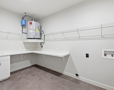 2600 W 7th Street - Photo Thumbnail 15