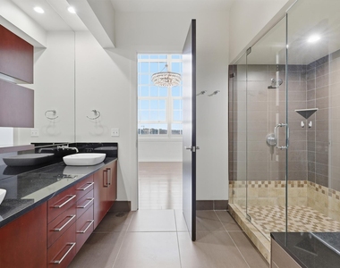 2600 W 7th Street - Photo Thumbnail 24