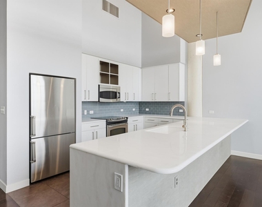 2600 W 7th Street - Photo Thumbnail 3
