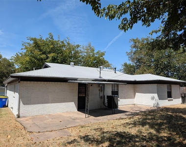 9201 Raymond Avenue - Photo Thumbnail 18