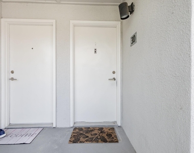 4111 Cole Avenue - Photo Thumbnail 2