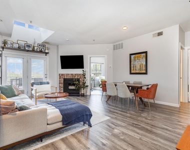 4111 Cole Avenue - Photo Thumbnail 5