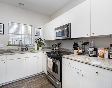 4111 Cole Avenue - Photo Thumbnail 10