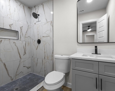 3216 Sharon Street - Photo Thumbnail 7