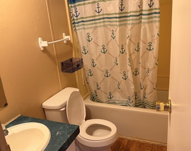 128 Rommel Court - Photo Thumbnail 12