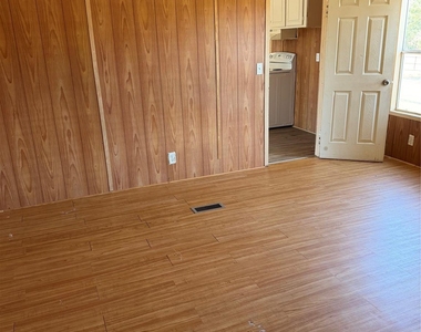 128 Rommel Court - Photo Thumbnail 5