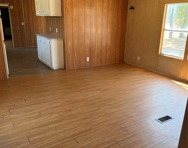 128 Rommel Court - Photo Thumbnail 14