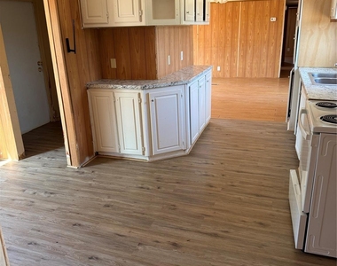 128 Rommel Court - Photo Thumbnail 4