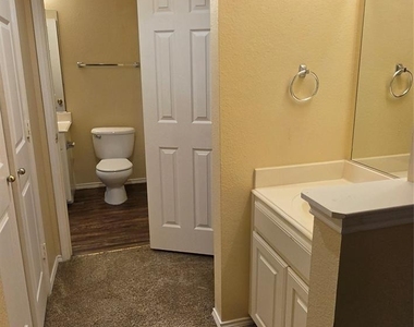 2820 Deer Ridge Drive - Photo Thumbnail 13