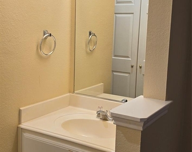 2820 Deer Ridge Drive - Photo Thumbnail 14