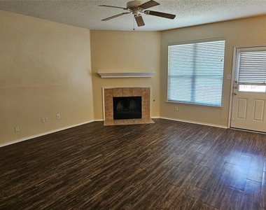 2820 Deer Ridge Drive - Photo Thumbnail 2