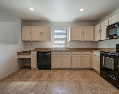 2901 Saddle Drive - Photo Thumbnail 9