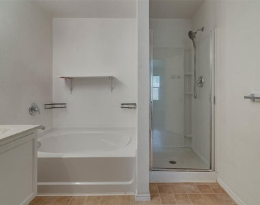 2901 Saddle Drive - Photo Thumbnail 17