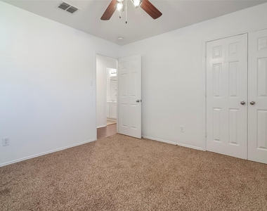 2901 Saddle Drive - Photo Thumbnail 19