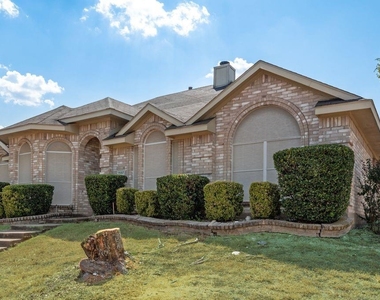 1557 Aberdeen Drive - Photo Thumbnail 1