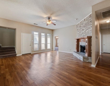1557 Aberdeen Drive - Photo Thumbnail 5