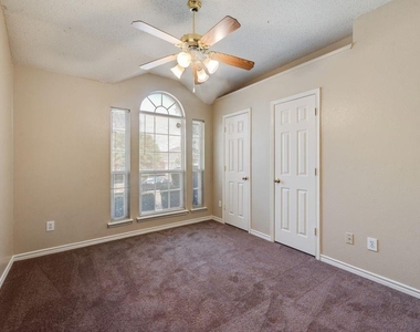 1557 Aberdeen Drive - Photo Thumbnail 14