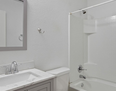 6413 Melinda Court - Photo Thumbnail 22