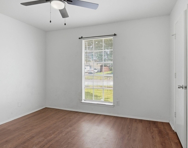 6413 Melinda Court - Photo Thumbnail 18