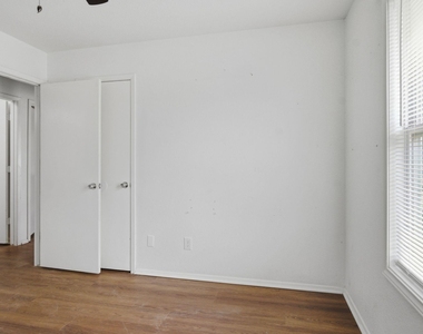 6413 Melinda Court - Photo Thumbnail 21