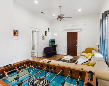 4112 Congress Avenue - Photo Thumbnail 10