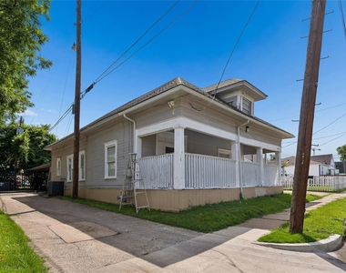 4112 Congress Avenue - Photo Thumbnail 1