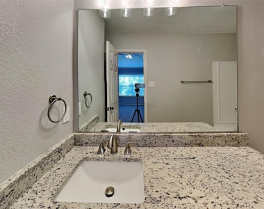 11828 Cottontail Drive - Photo Thumbnail 9