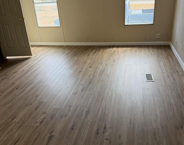 143 Summit Ridge Lane - Photo Thumbnail 6