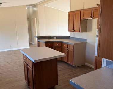 143 Summit Ridge Lane - Photo Thumbnail 9