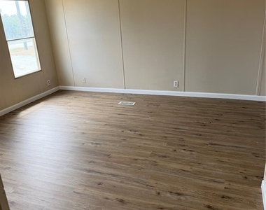 143 Summit Ridge Lane - Photo Thumbnail 7
