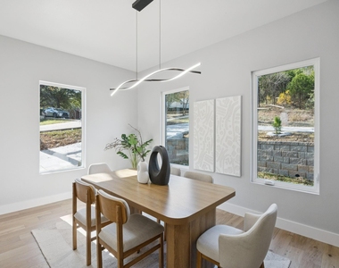 2415 Valley View Drive - Photo Thumbnail 6
