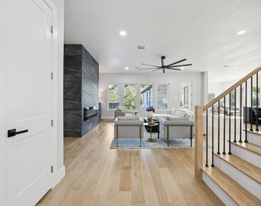 2415 Valley View Drive - Photo Thumbnail 1
