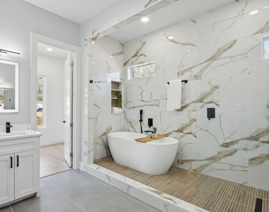 2415 Valley View Drive - Photo Thumbnail 10