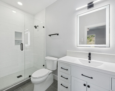 2415 Valley View Drive - Photo Thumbnail 19
