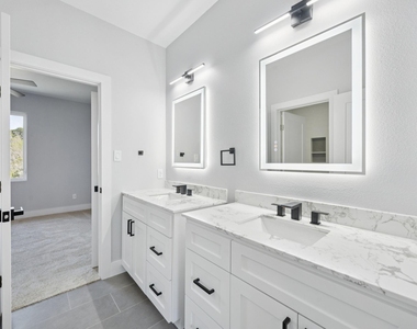 2415 Valley View Drive - Photo Thumbnail 17