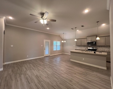 149 Frank Street - Photo Thumbnail 9