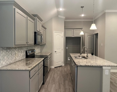 149 Frank Street - Photo Thumbnail 21