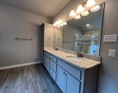 149 Frank Street - Photo Thumbnail 31