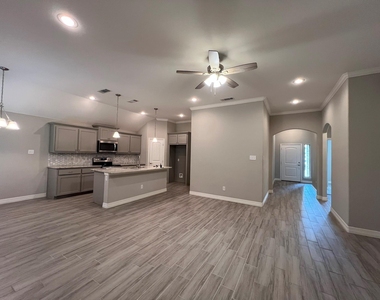 149 Frank Street - Photo Thumbnail 17