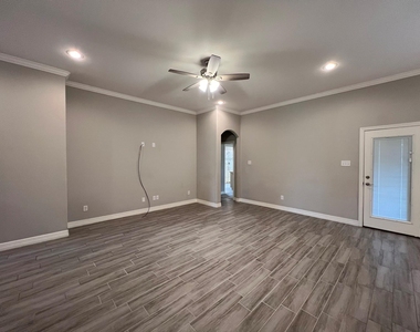 149 Frank Street - Photo Thumbnail 16