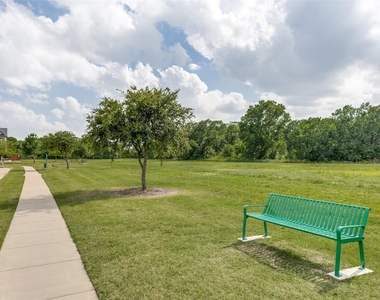 4592 Refugio Drive - Photo Thumbnail 35