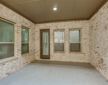 4592 Refugio Drive - Photo Thumbnail 33