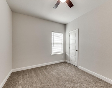 4592 Refugio Drive - Photo Thumbnail 28