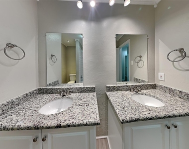 2424 Meadow Creek - Photo Thumbnail 17