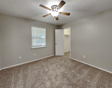 2424 Meadow Creek - Photo Thumbnail 15