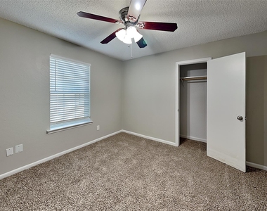 2424 Meadow Creek - Photo Thumbnail 11
